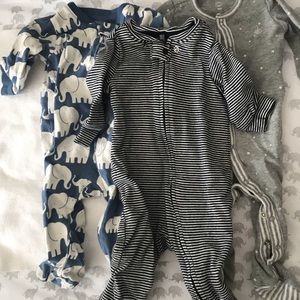 3 long sleeved footies